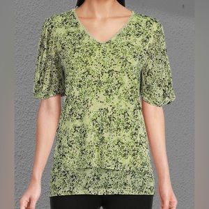 Skye’s the Limit|Women|Blouse|Green White|Plus Size XL|Ditsy Floral|V Neck|Lined